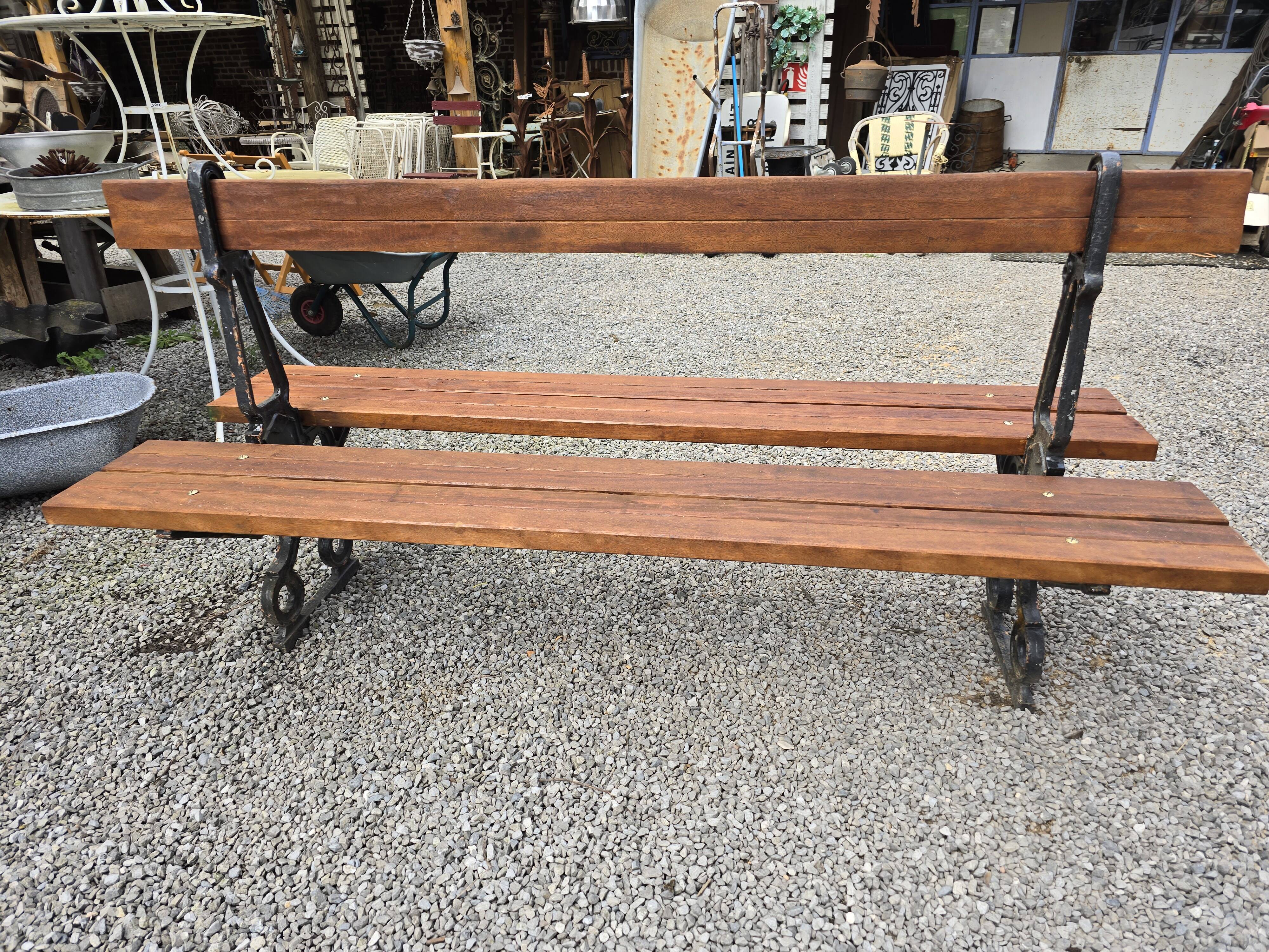 Public garden bench in the city of Paris