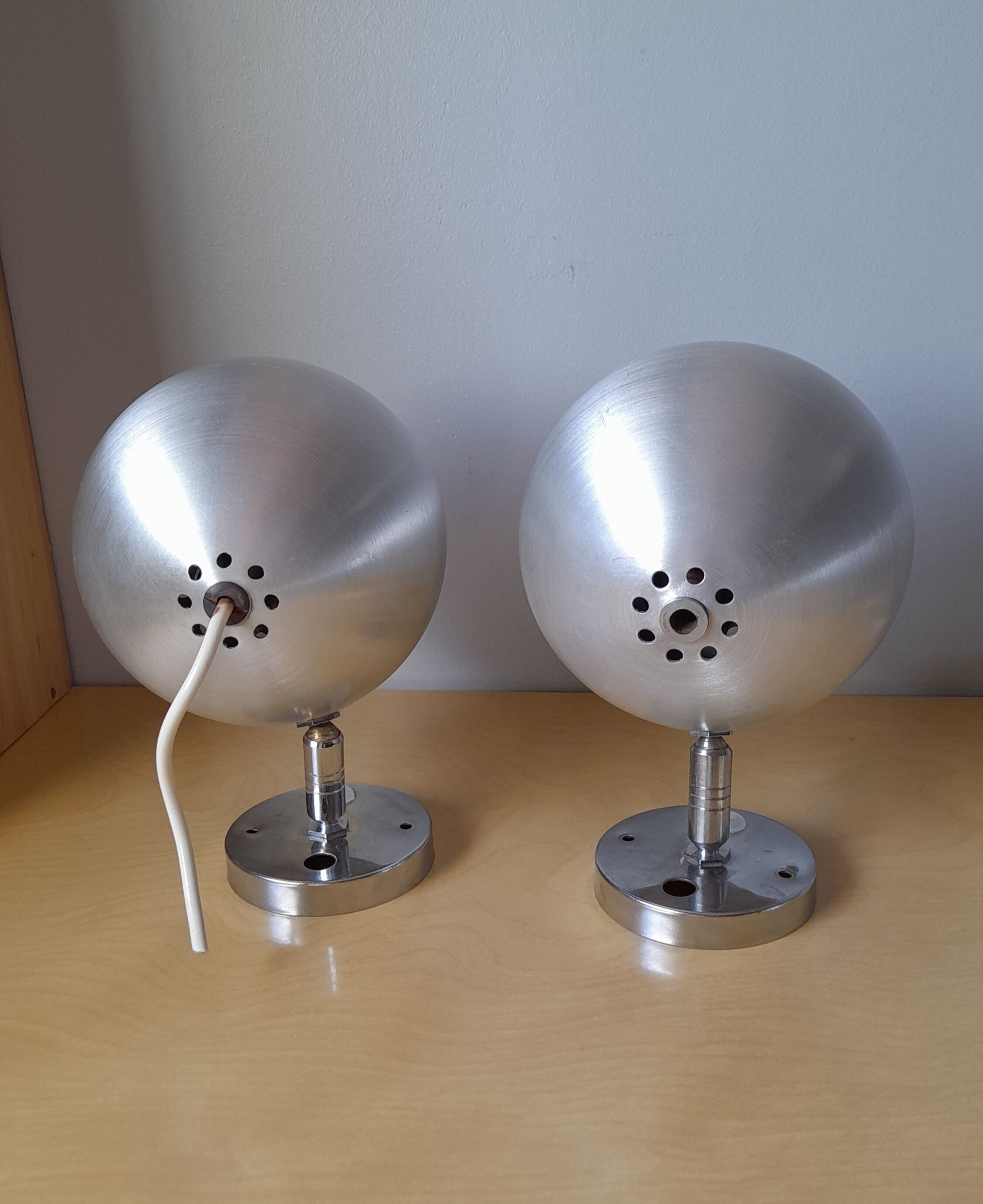 Pair of eyeball spots, Alumininor