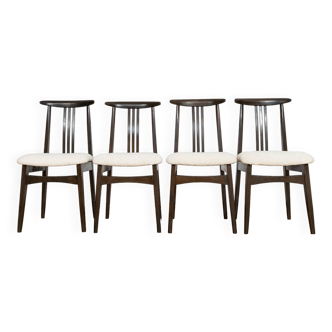 Set of 4 dining chairs in beige boucle by M. Zieliński 1960's