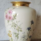 Porcelain vase flowers Wiesengrund und Bergeshöh'n