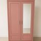 Armoire rose