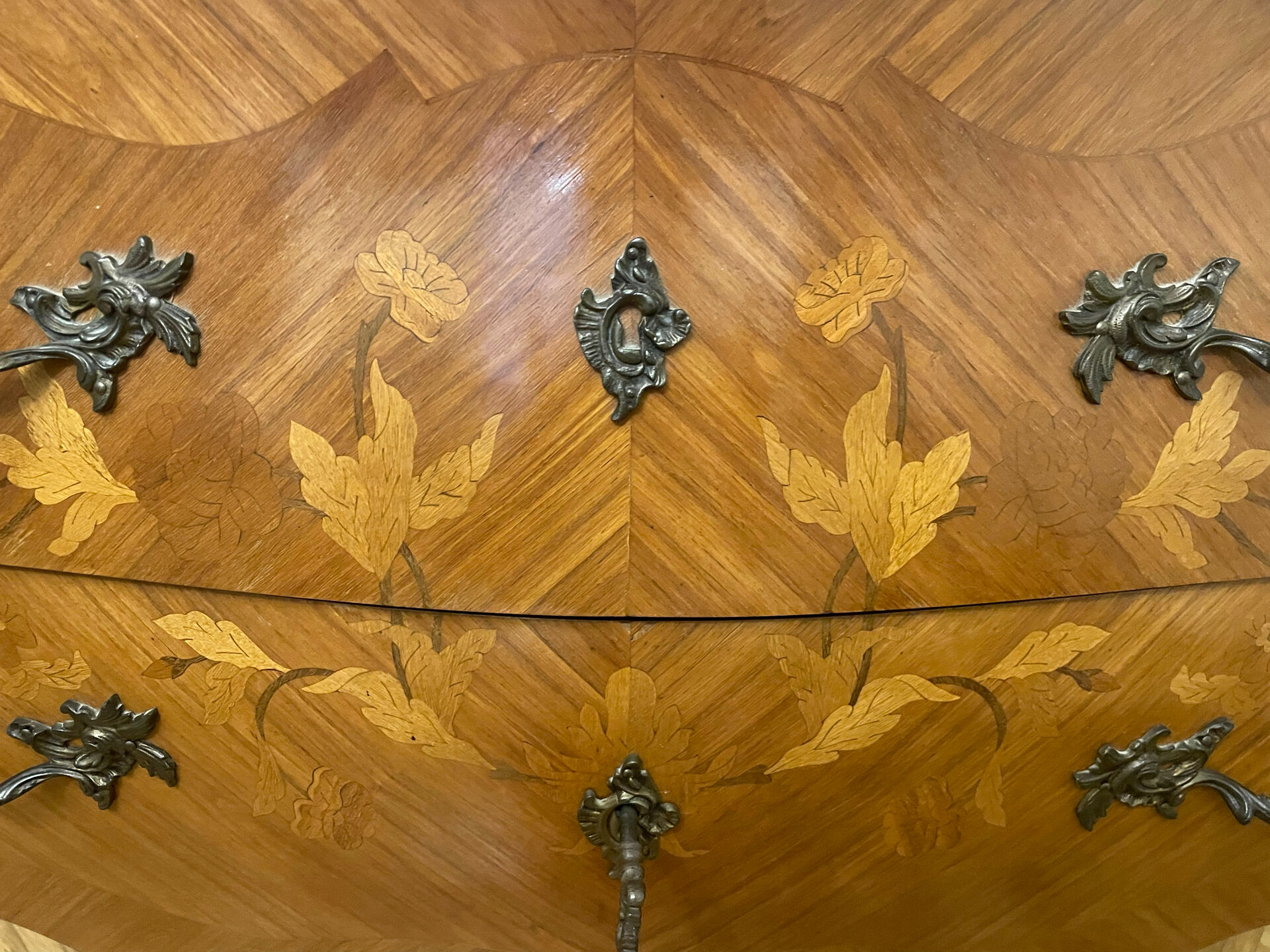 Louis XV Commode Style
