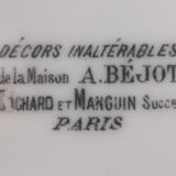 Old serving dish from the Grand Hôtel de Bruxelles