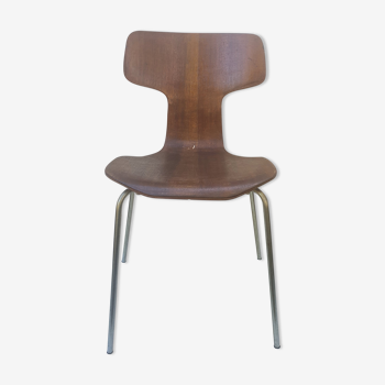 Chaise en teck 3103 modèle marteau Arne Jacobsen par Fritz Hansen