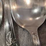 12 silver-plated dessert spoons with rocaille ribbon decoration, 18.5 cm