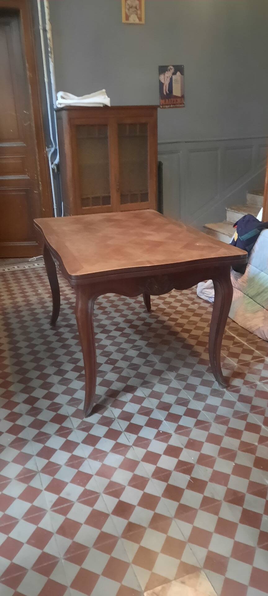 Extendable table