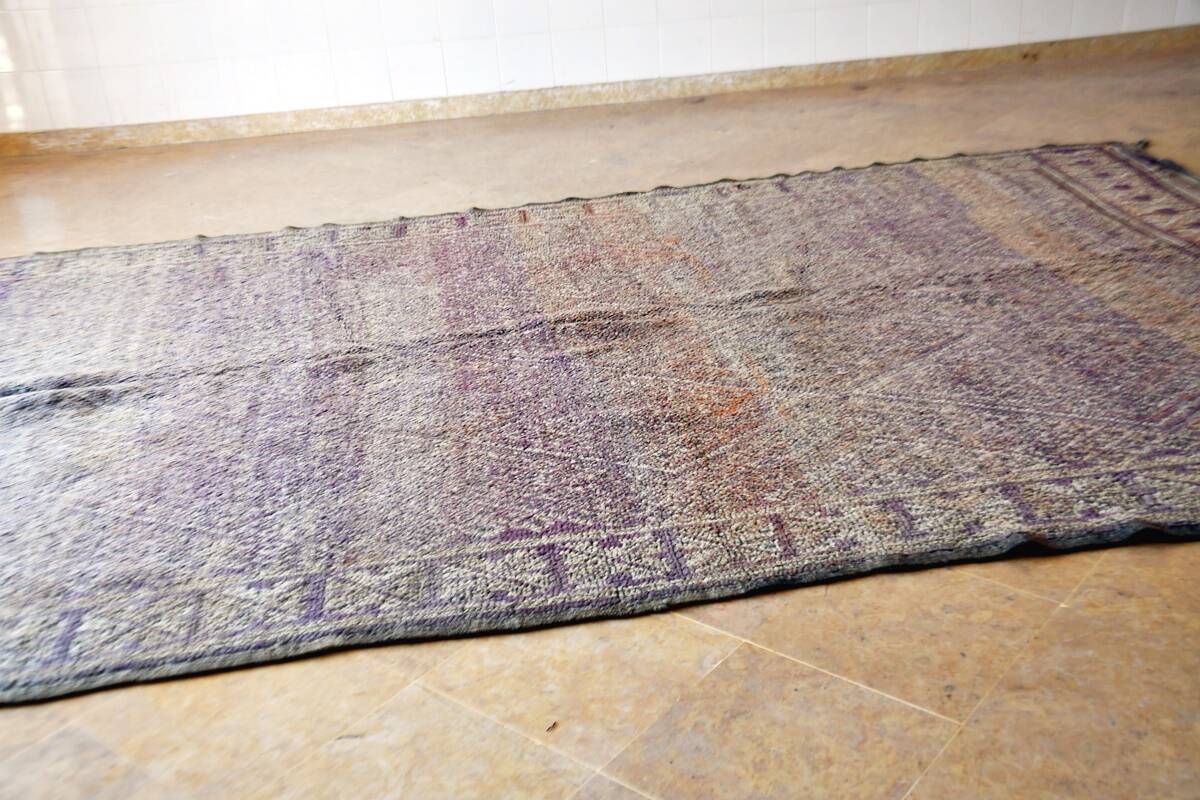 Tapis berbère marocain Beni Mguild 336 cm x 210 cm Excellent état