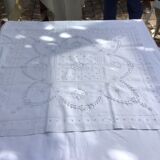 Linen table centre