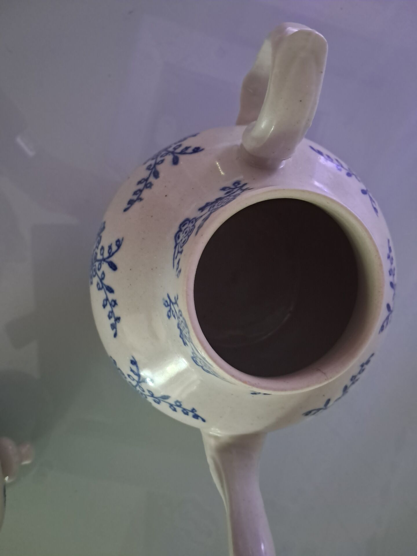 Théière ancienne en grès