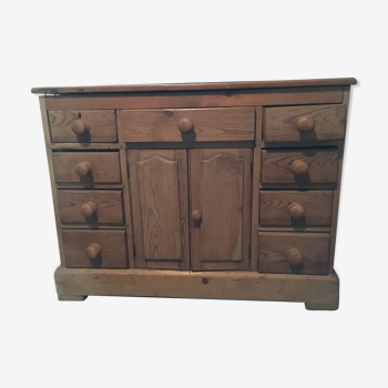 Pine dresser