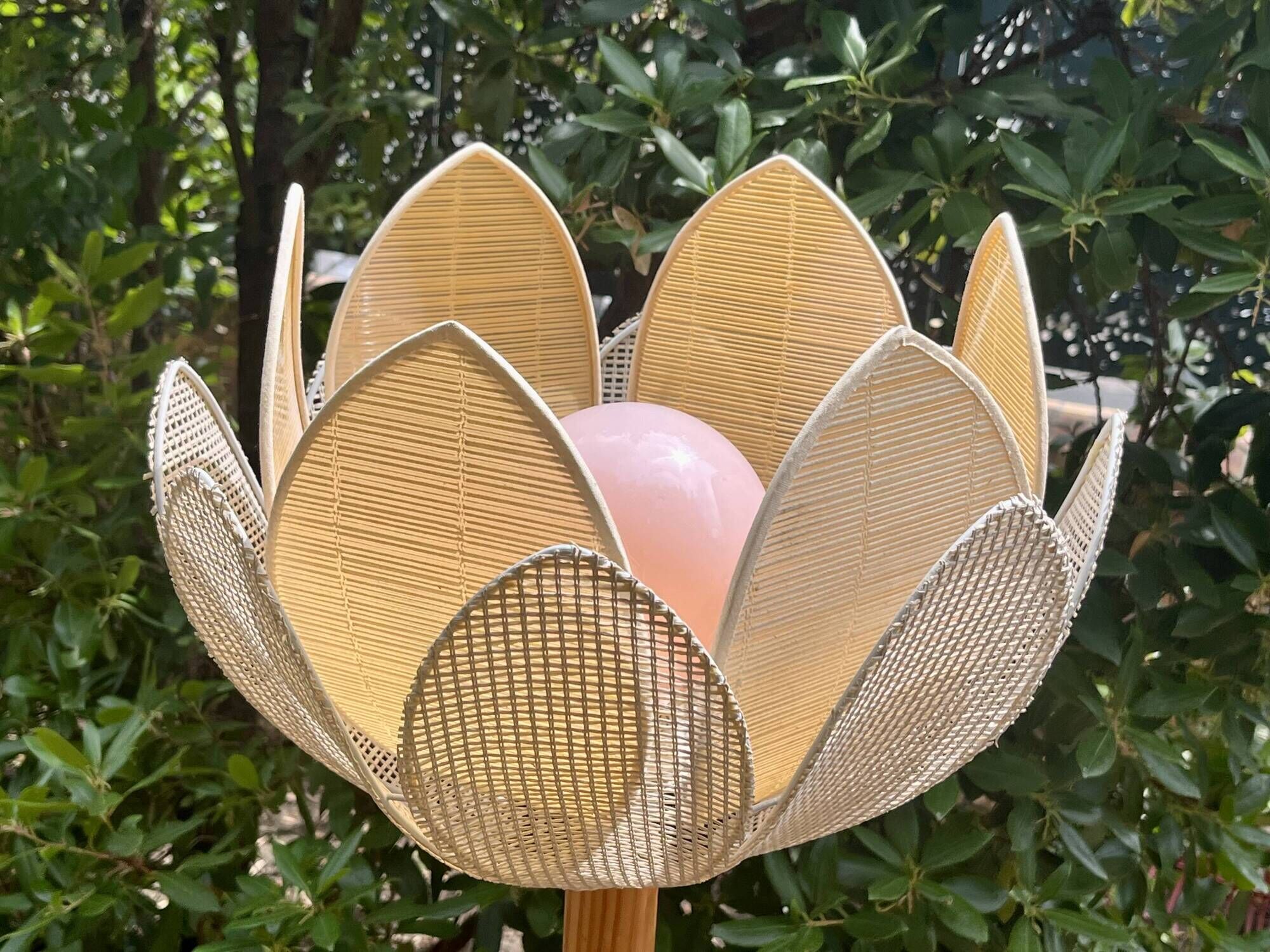 Large flower floor lamp in turned wood – Vintage – 70s/80s spirit