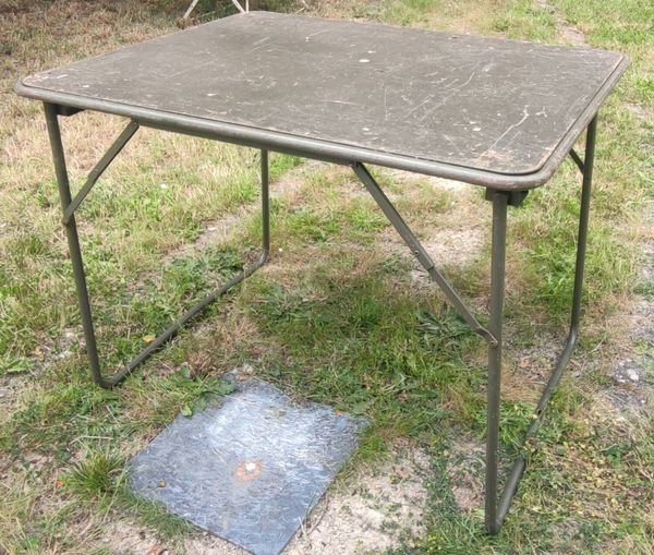 Ensemble militaire vintage Verhaeghe 1 table + 2 chaises