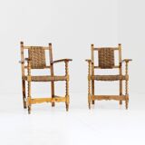 Ensemble de 2 fauteuils brutalistes espagnols en bois sculpté et tressé en jonc -