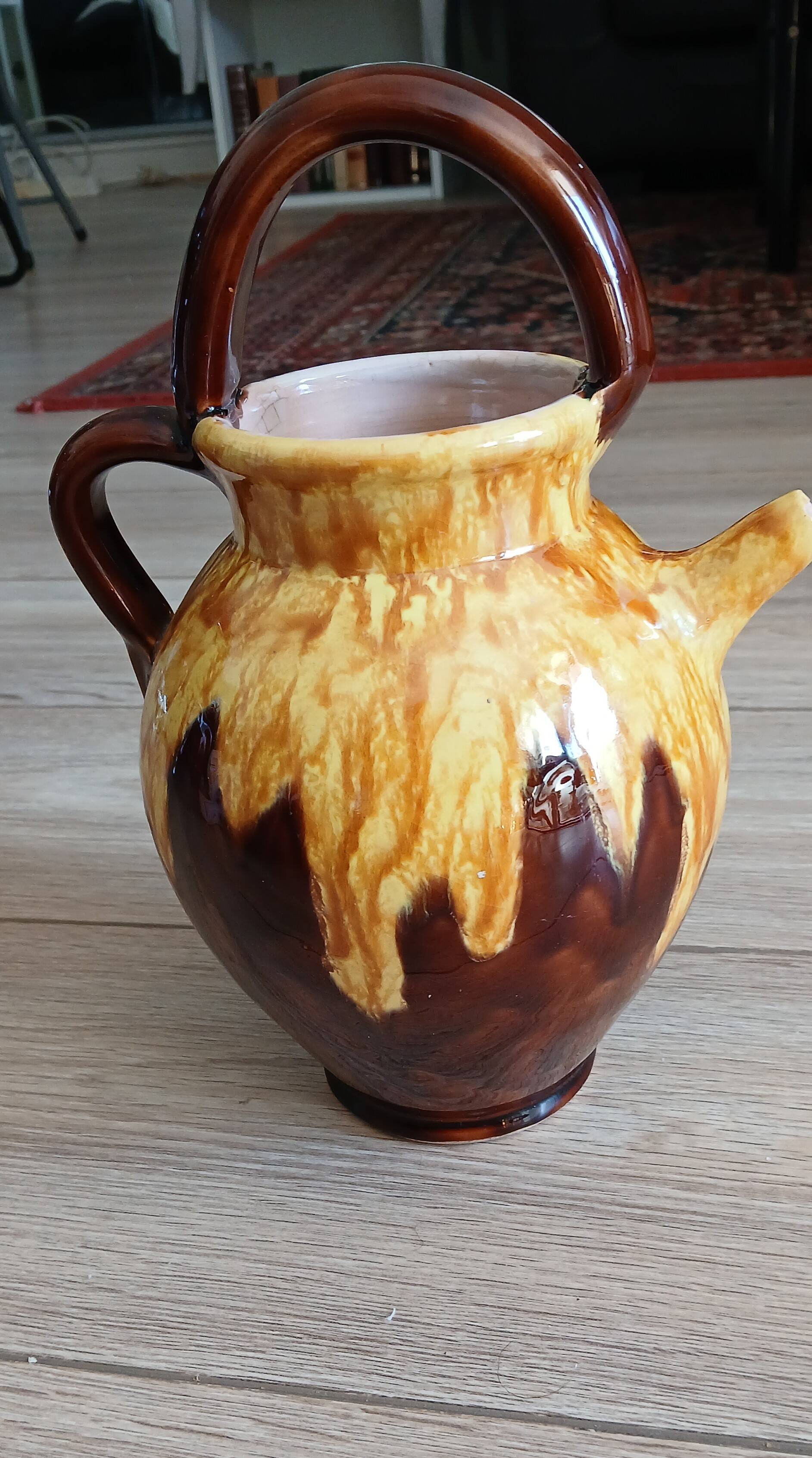 Vintage Vauzelle Oléron water pitcher