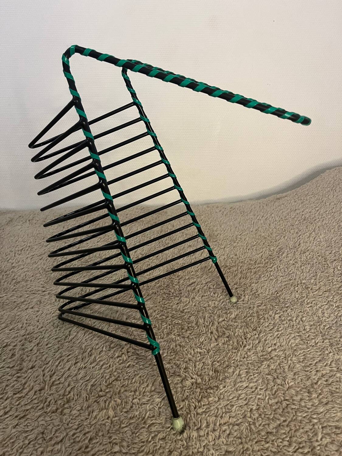 Range, vinyl record holder from the 80s