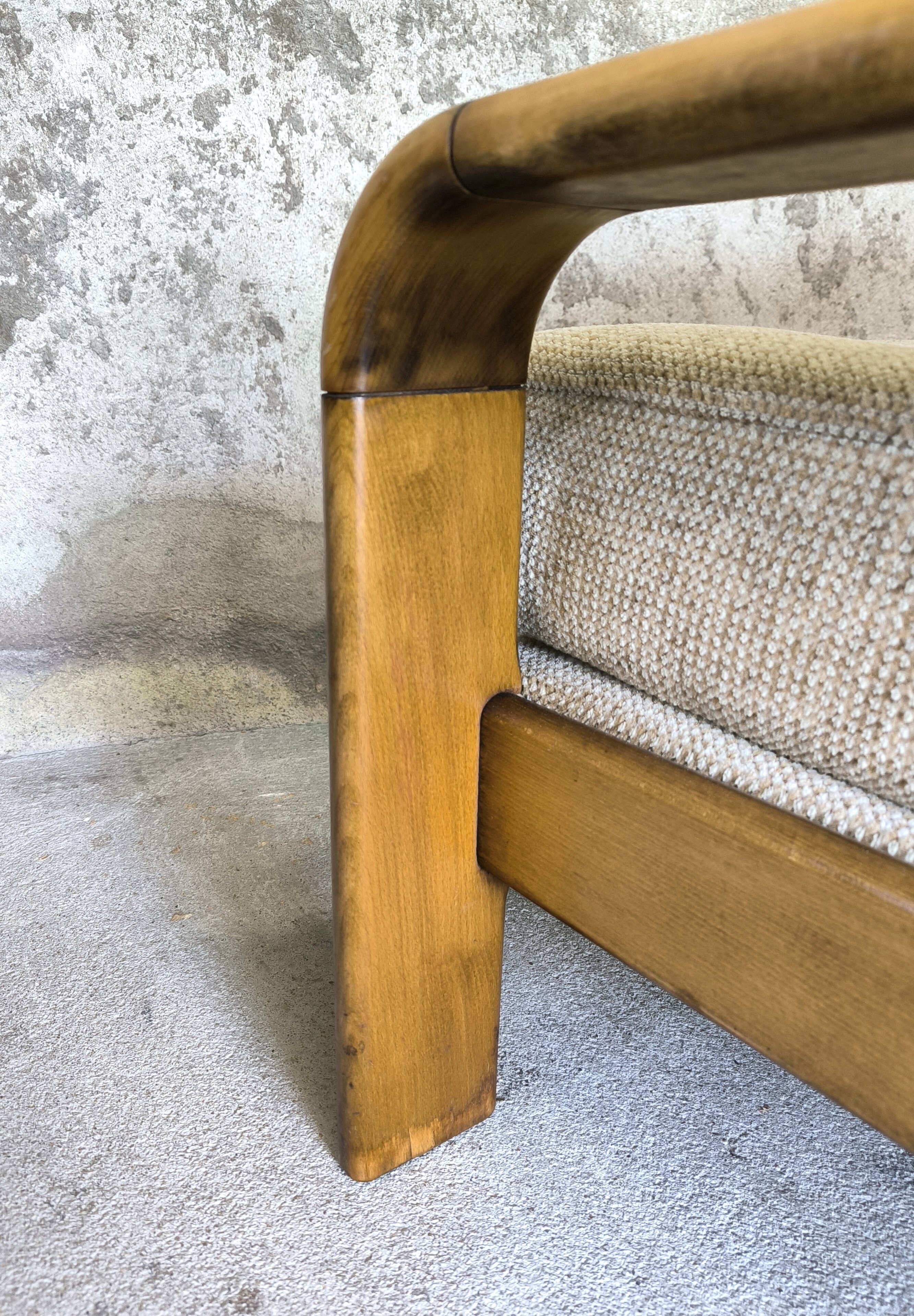Fauteuil vintage en bois et laine