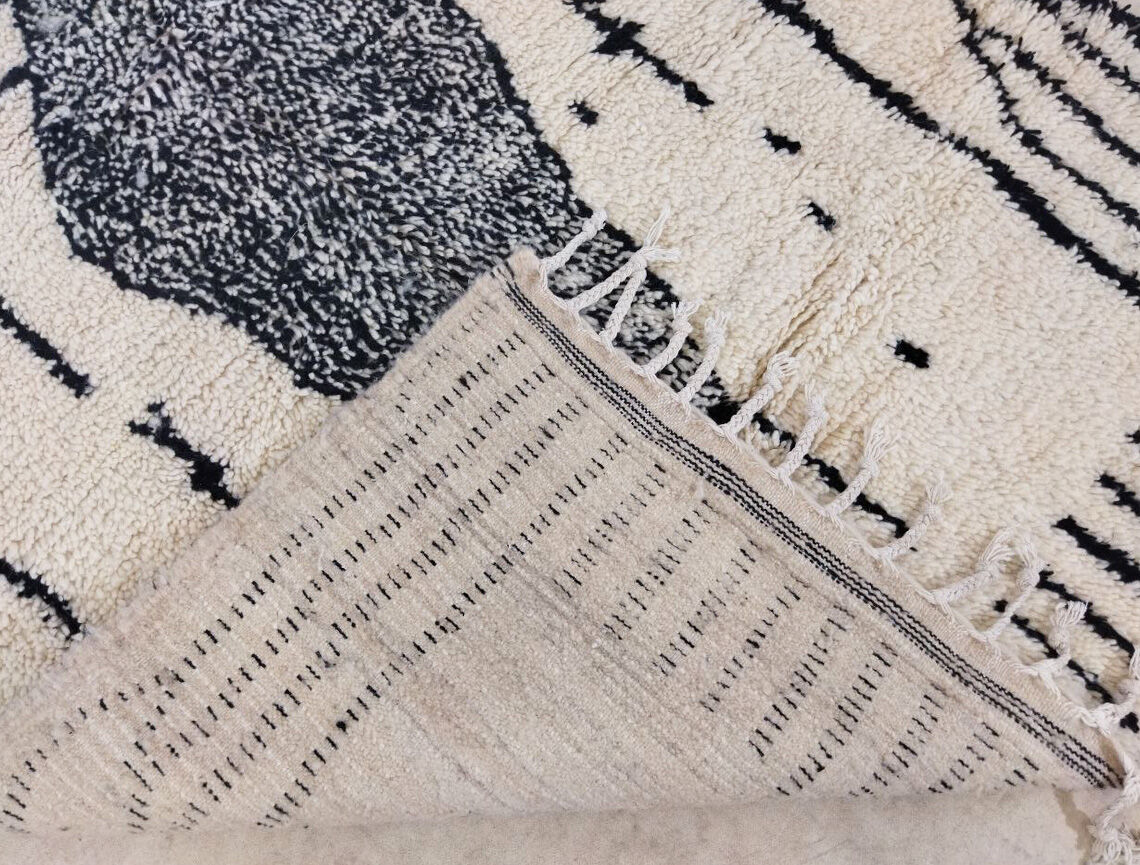 Moroccan berber carpet 250x150cm