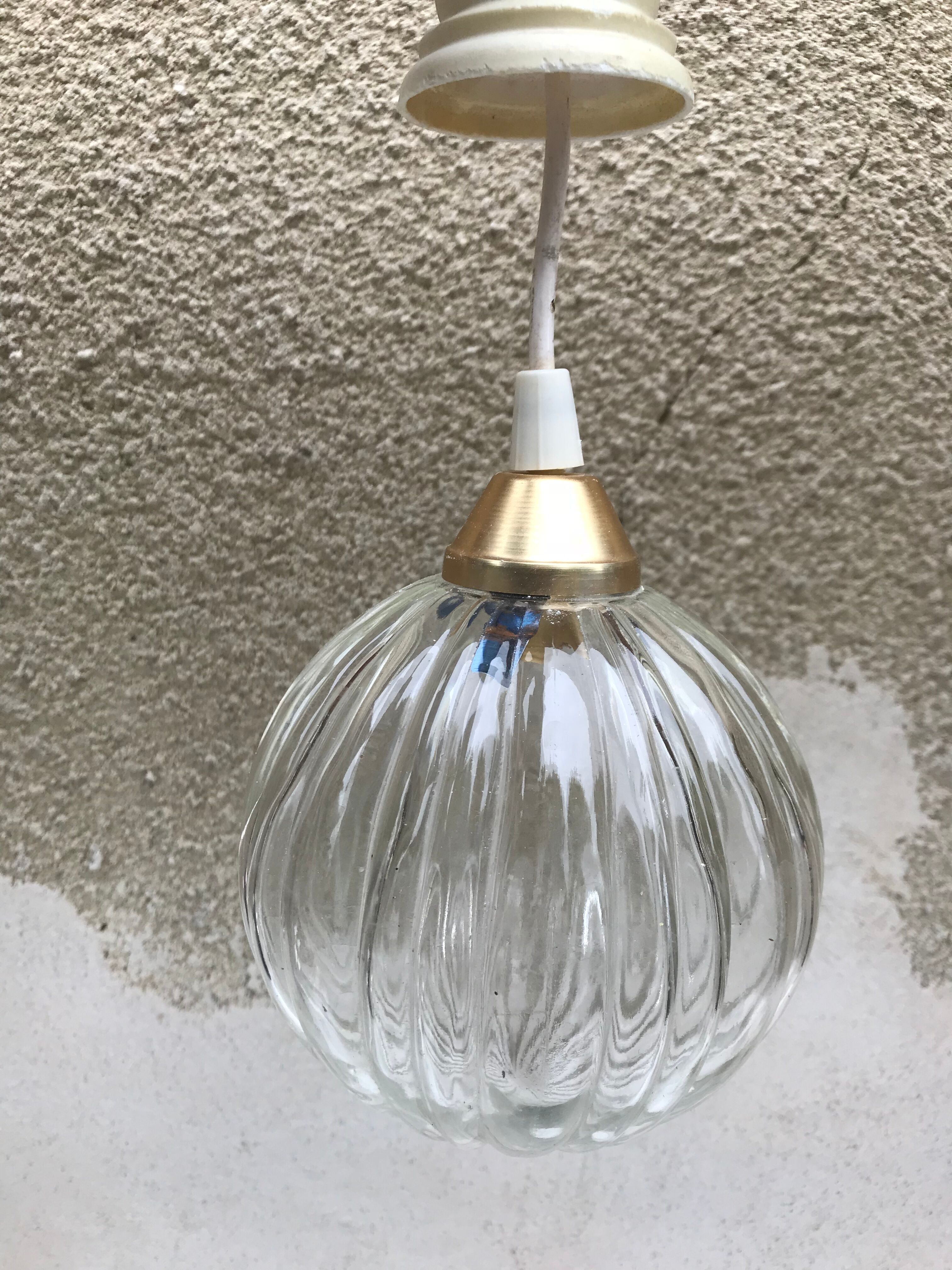 Suspension boule verre moulé années 70