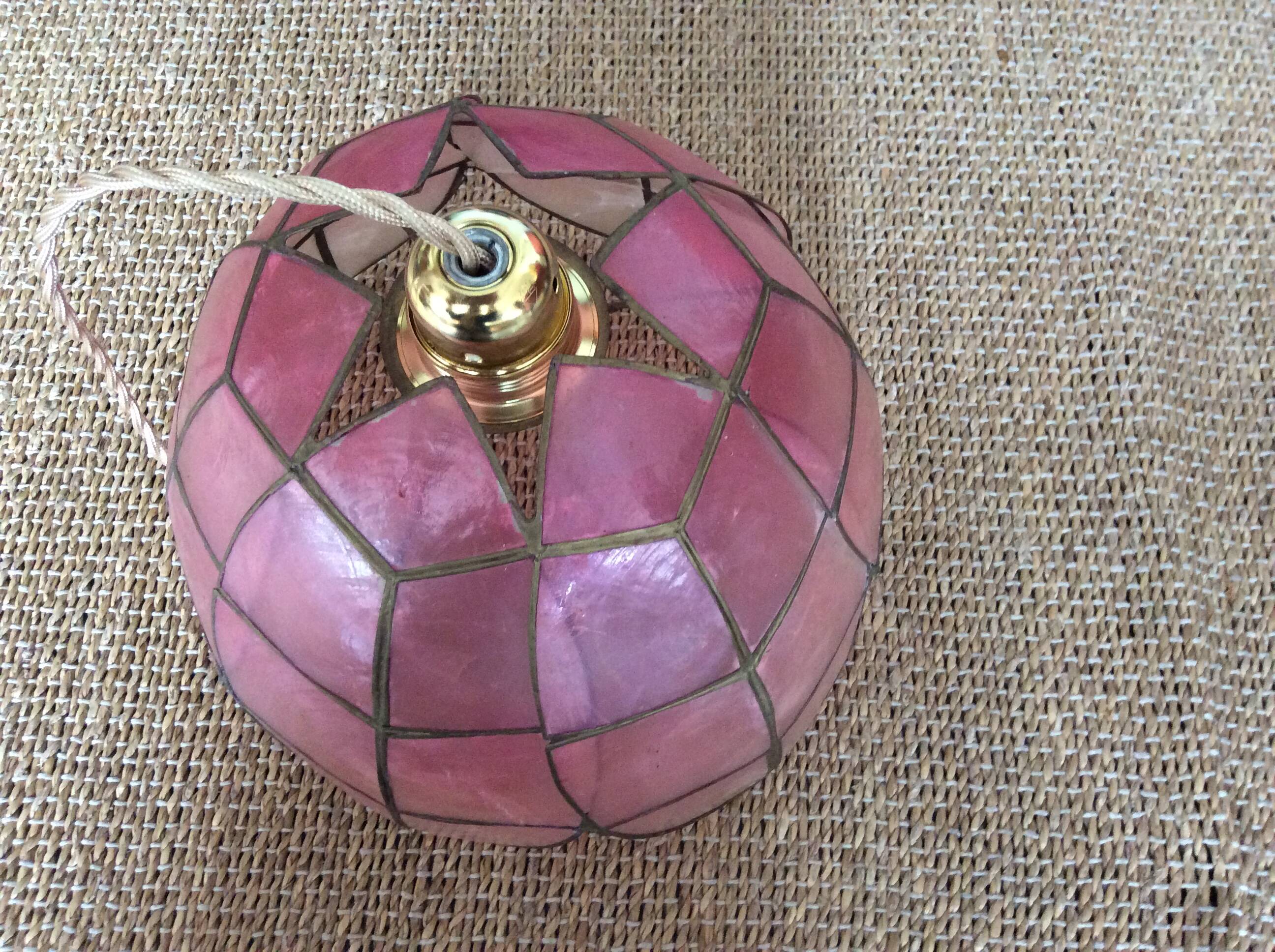 Mother-of-pearl pendant