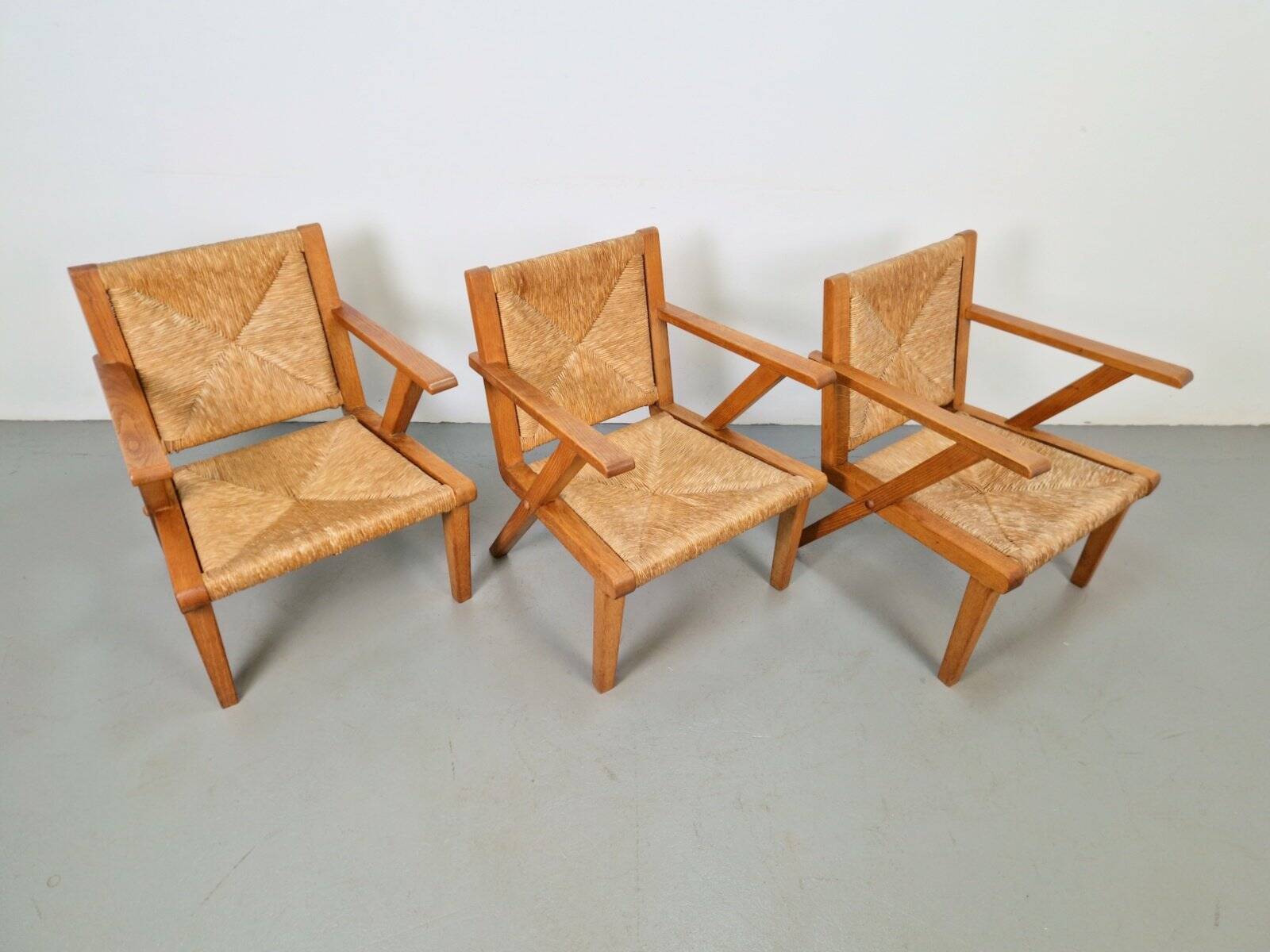 Chaises en bois brutalistes modernistes en paille, années 1940, ensemble de 3