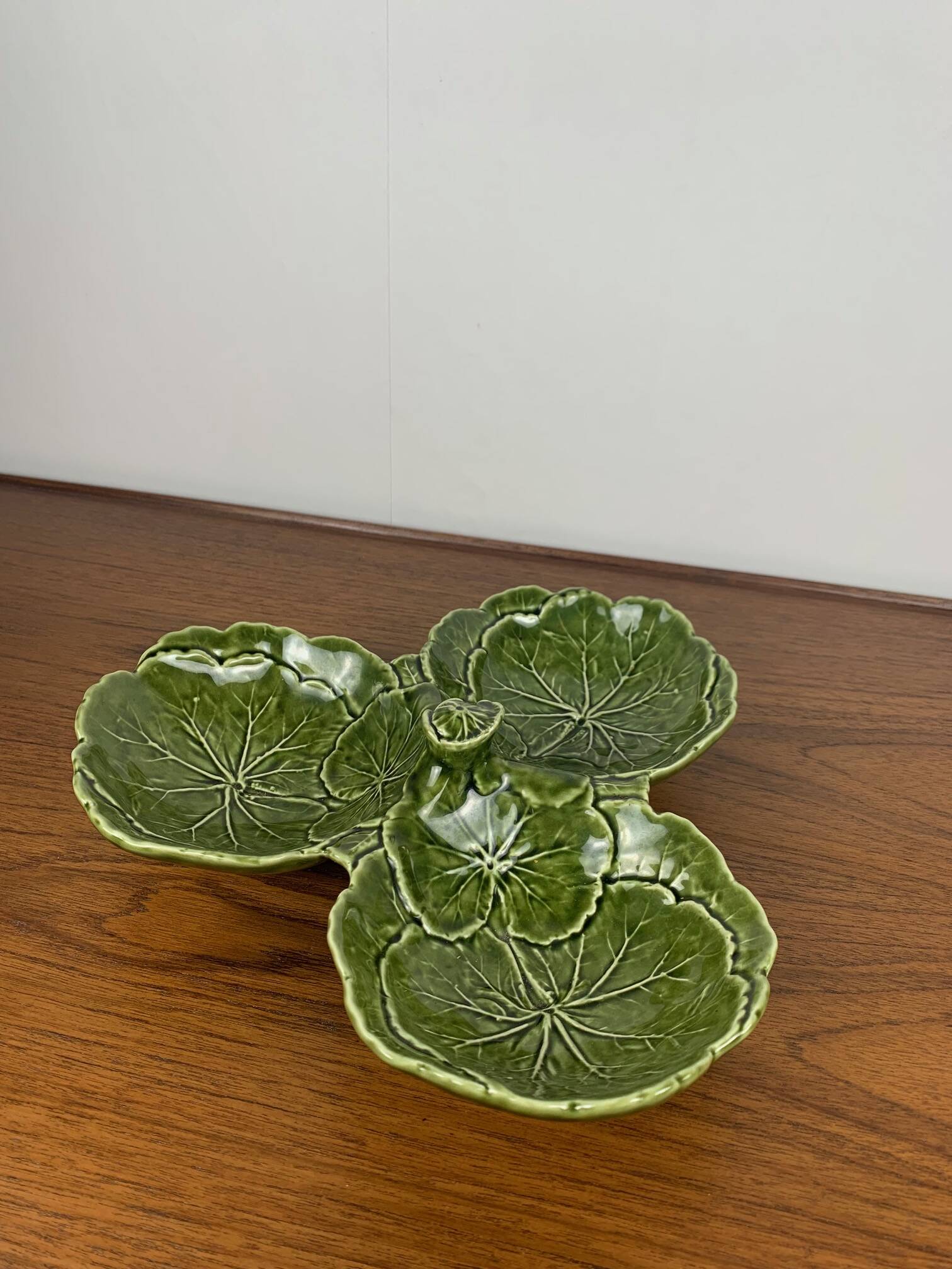 Green cabbage appetizer dish, SILEA, 3 compartments, ceramic