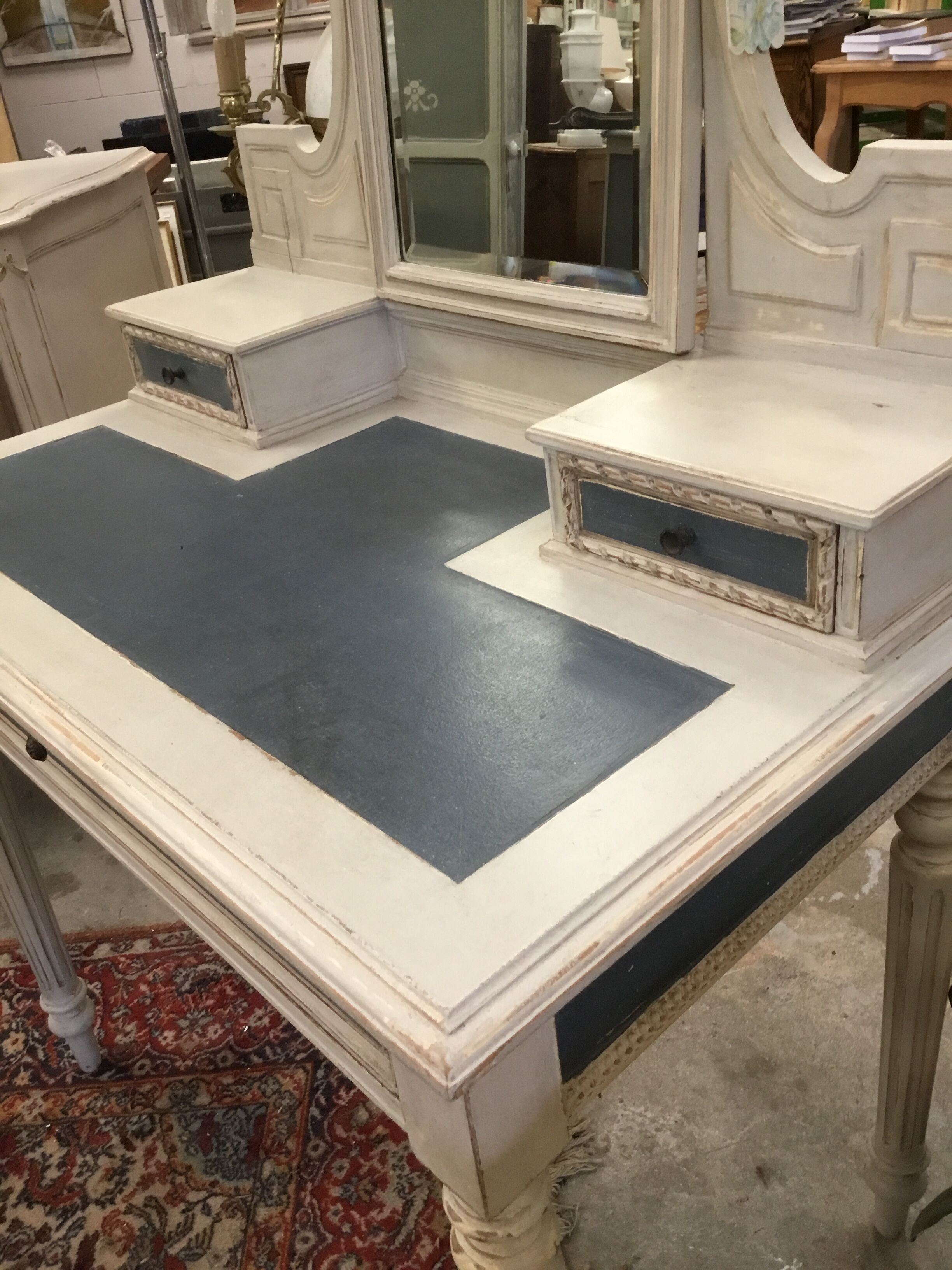 Old dresser with beveled mirror, 'flipping' and 3 drawers
