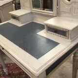 Old dresser with beveled mirror, 'flipping' and 3 drawers