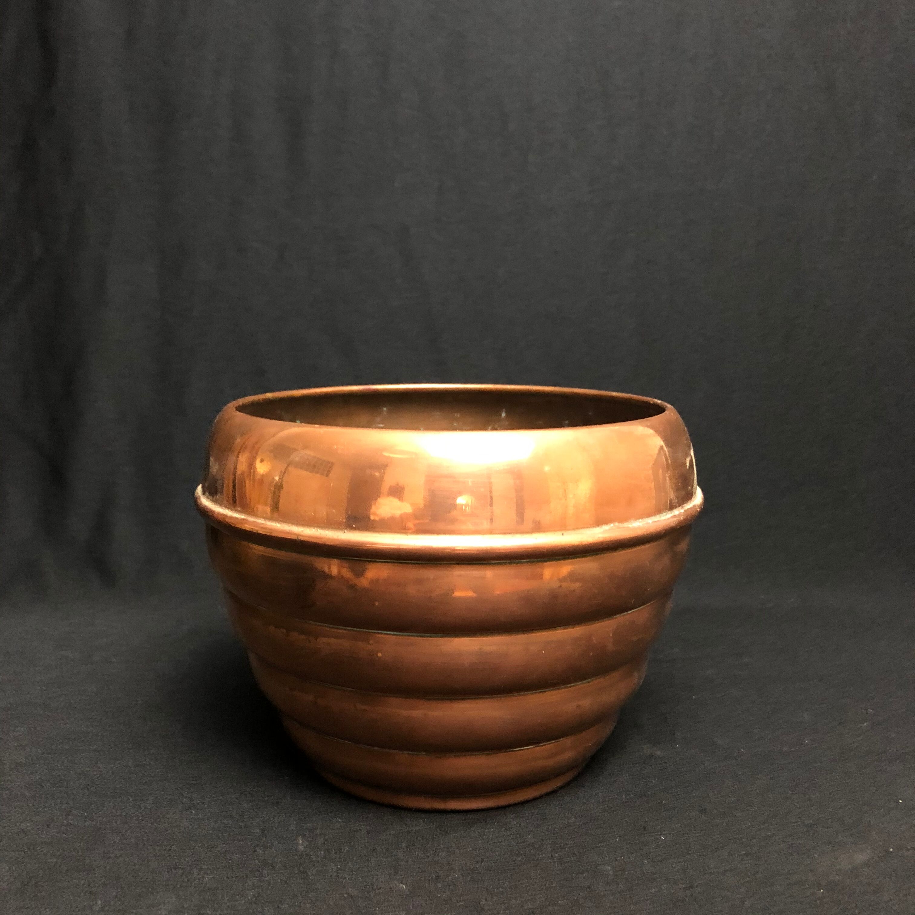 Cache pot en cuivre