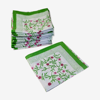 Set of 12 napkins vintage floral pattern