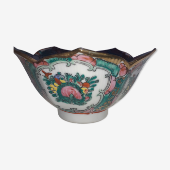 Asian floral decoration bowl