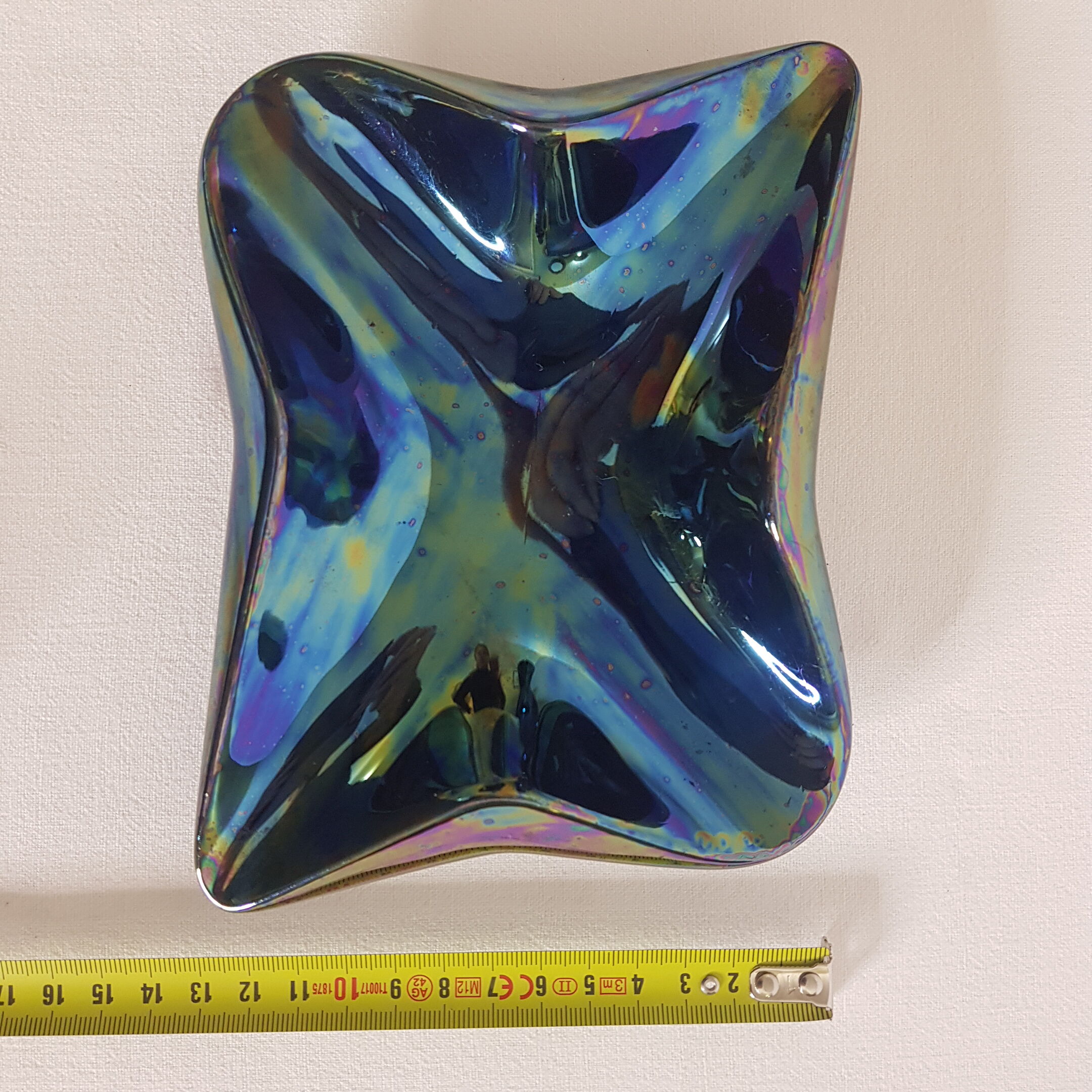 Verceram art ceramic empty pocket in iridescent blue/black color