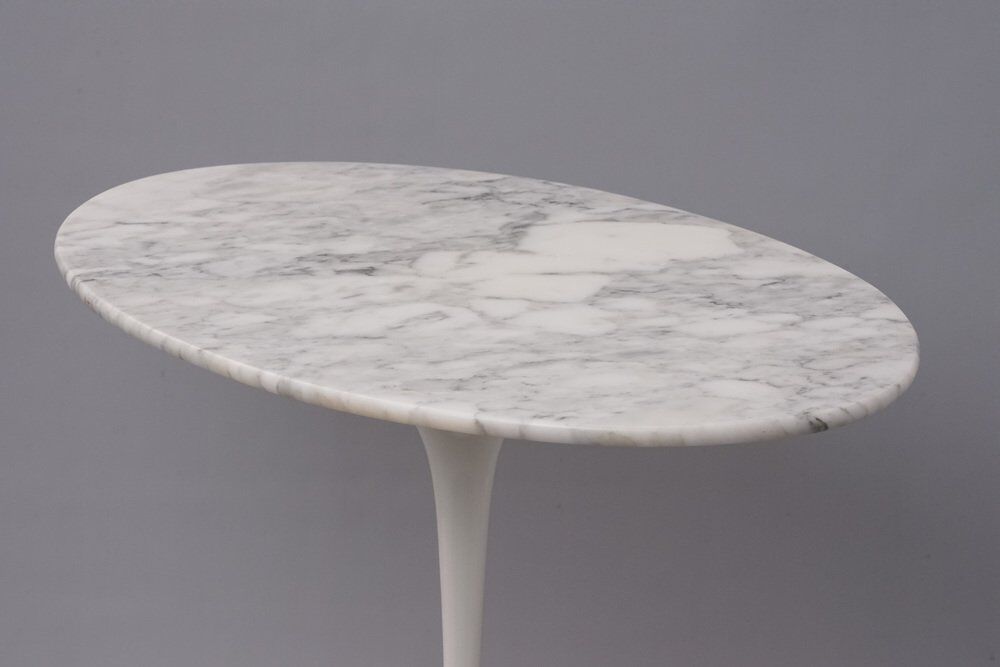 Tulip side table oval by Eero Saarinen for Knoll Inc, 1970s