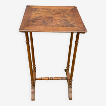 pedestal table