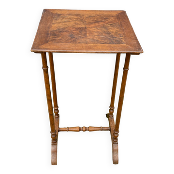 pedestal table