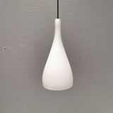 Lampe à suspension française en verre blanc laiteux, modèle gin fizz, produite par sce