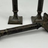 Ensemble de Trois Bougeoirs en Métal Ancien