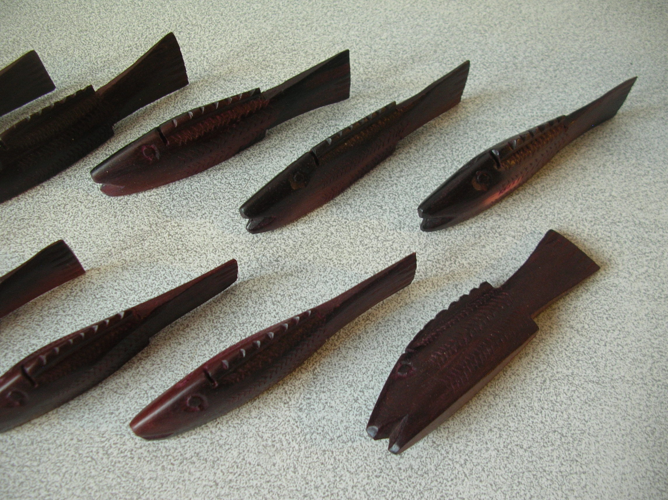 Set of 12 cutlery wooden knife rests carved in the shape of fish tableware