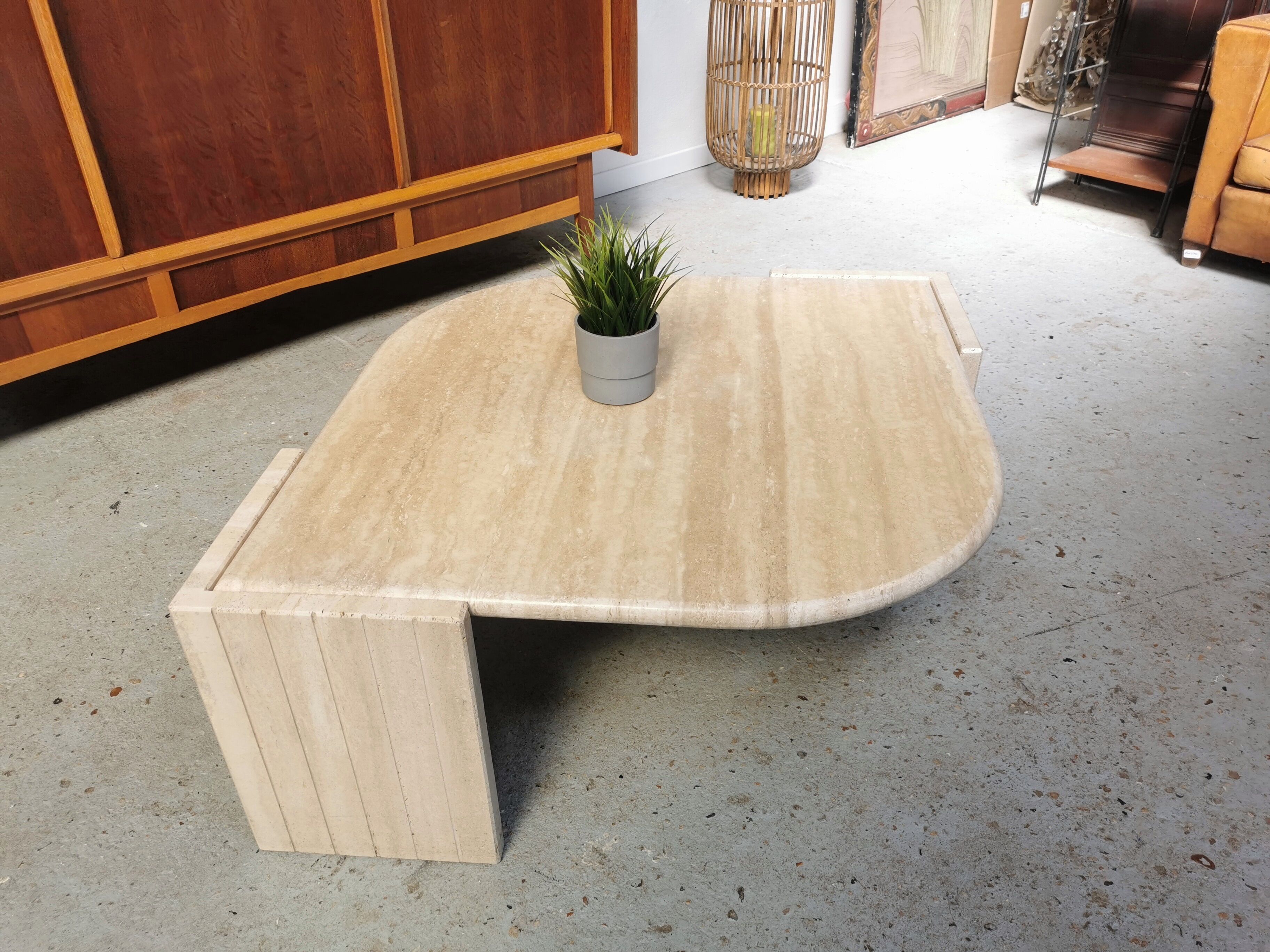 Coffee table in travertine Roche Bobois