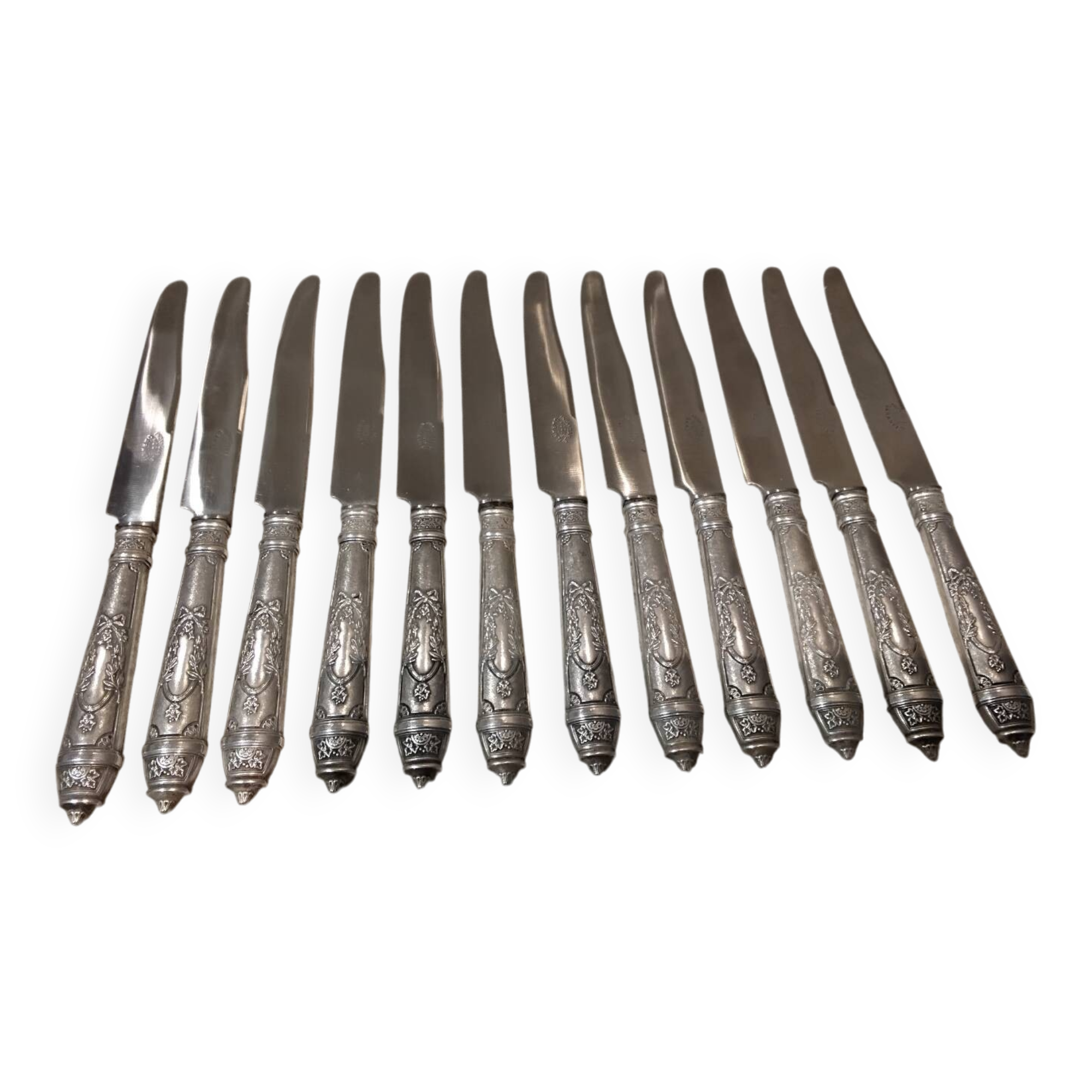 12 silver-plated metal table knives yrras style louis xvi