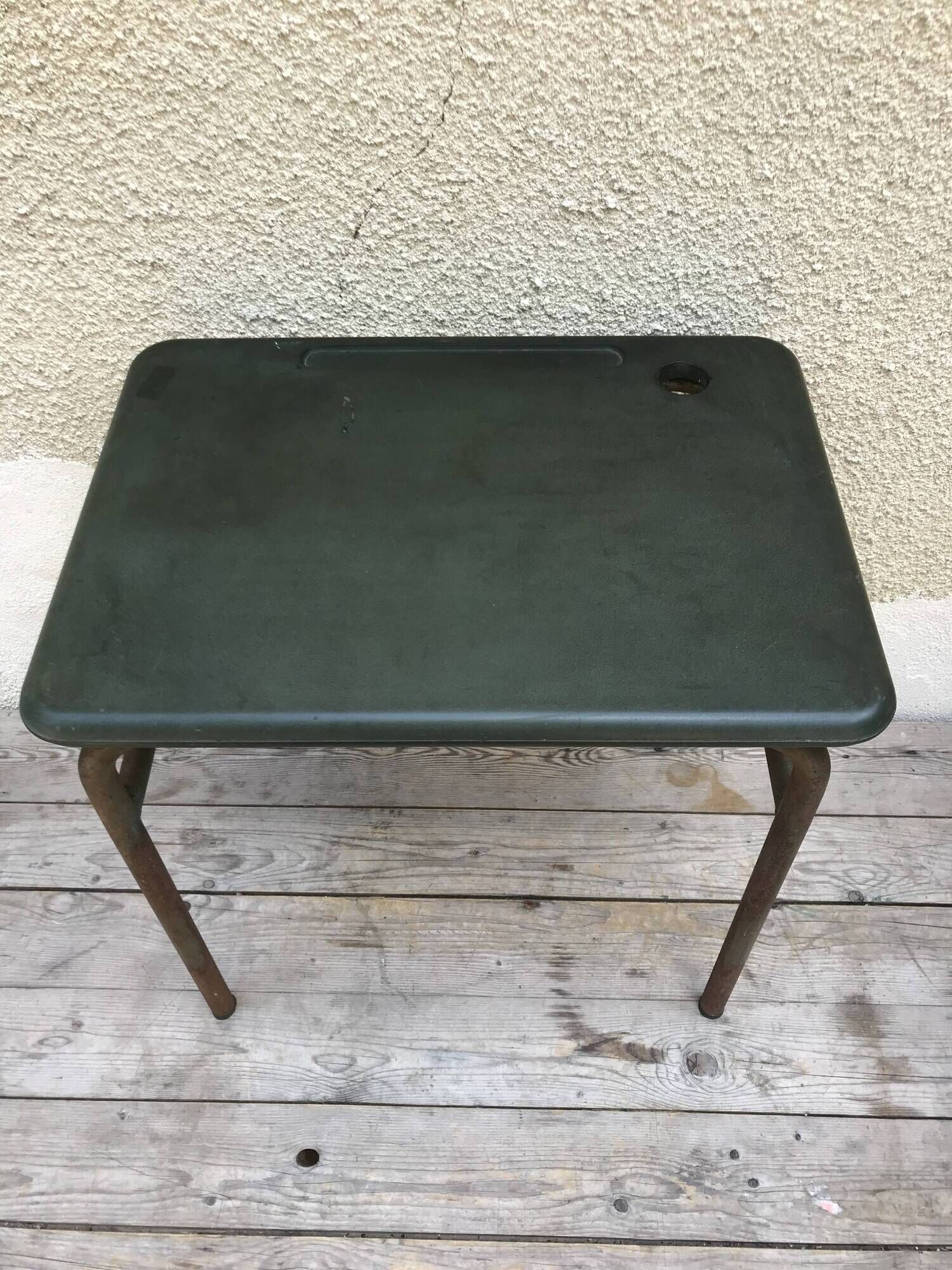 Children's school desk metal