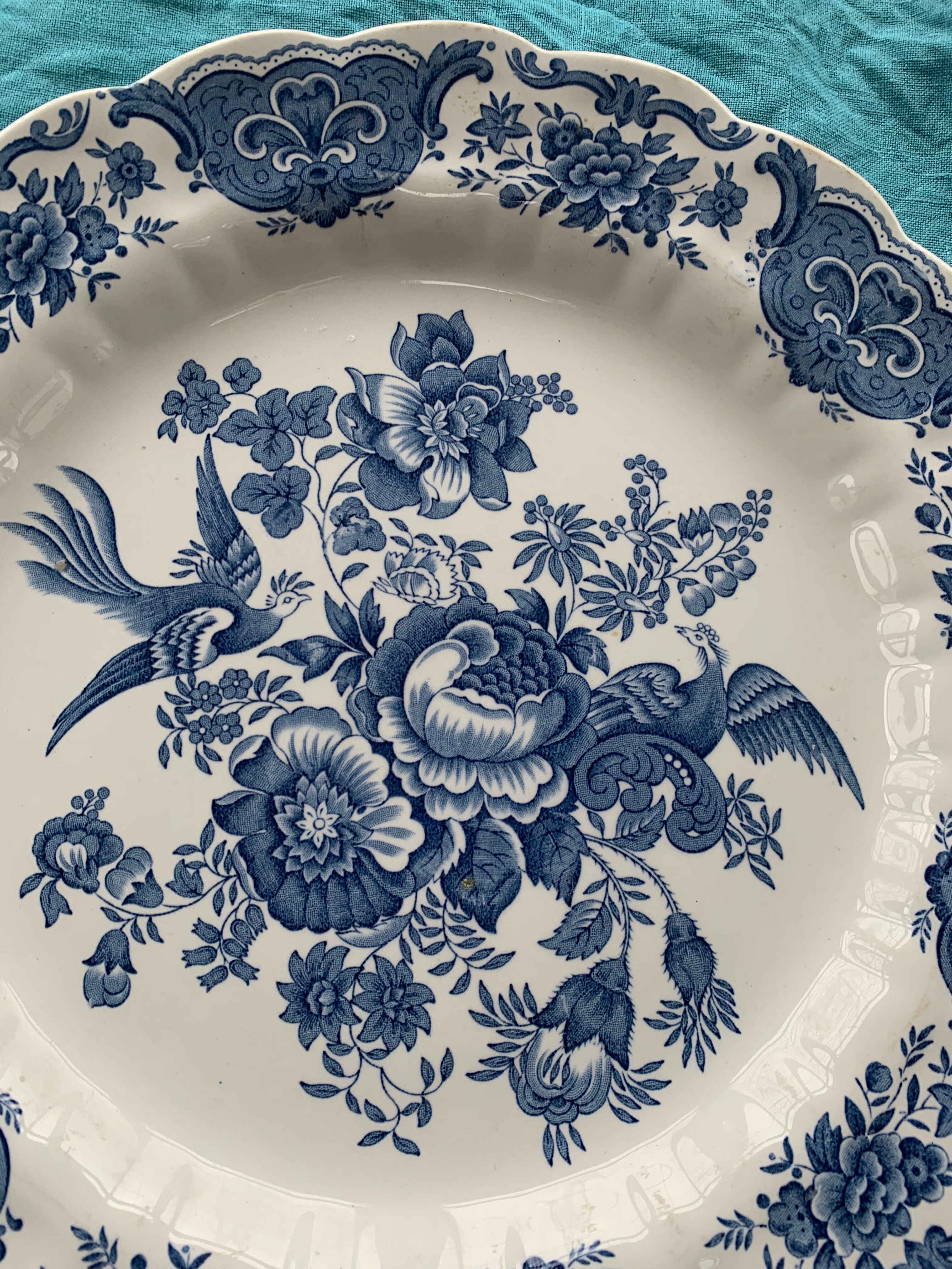 Vintage Windsor model ridgway staffordshire cake dish