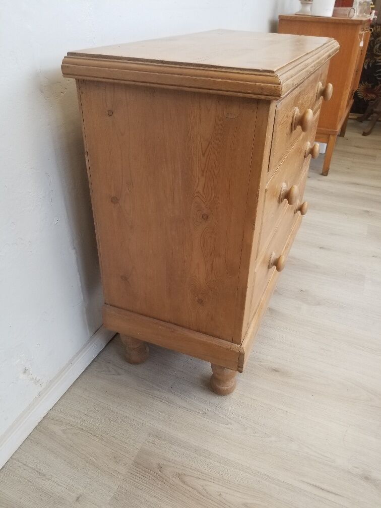 English pine dresser