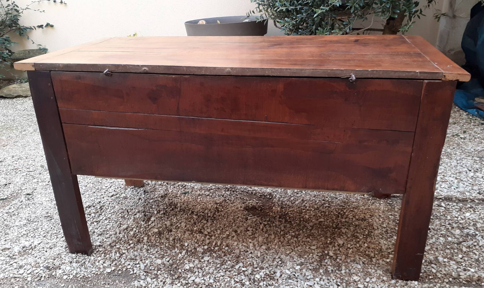 Maie walnut early 20th century