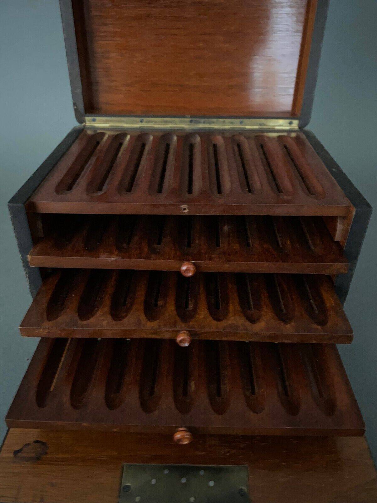 Napoleon III cigar box in 19th century magnifying glass