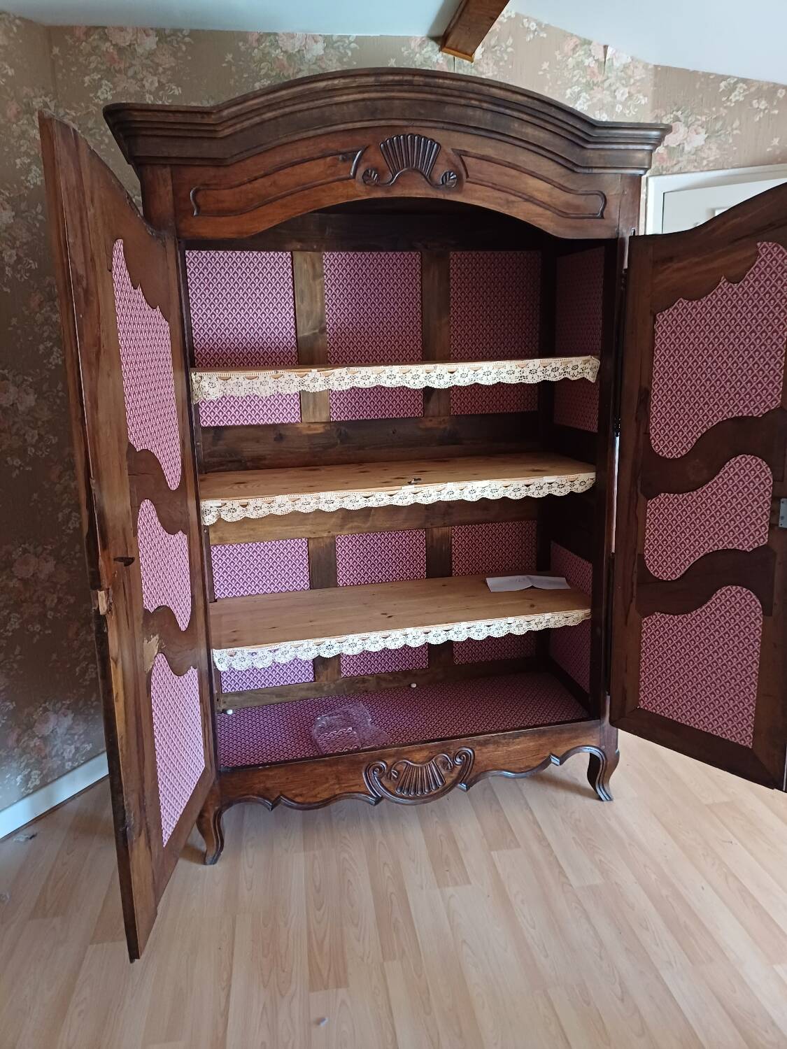 Solid Charolais wedding cabinet from the period