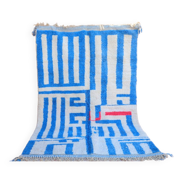 Tapis marocain berbère béni ouarain moderne bleu et blanc