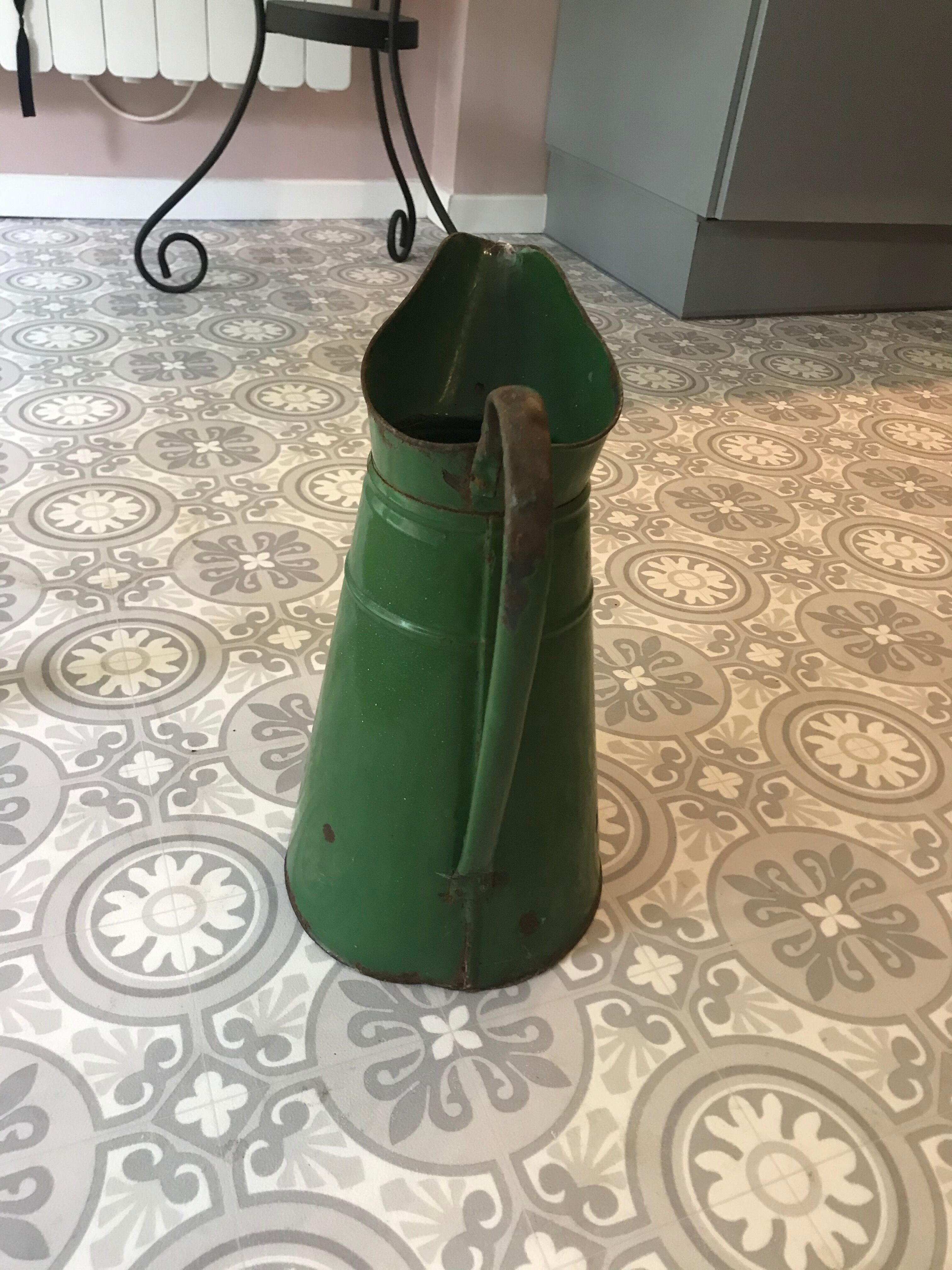 Water jug flower pot enamel