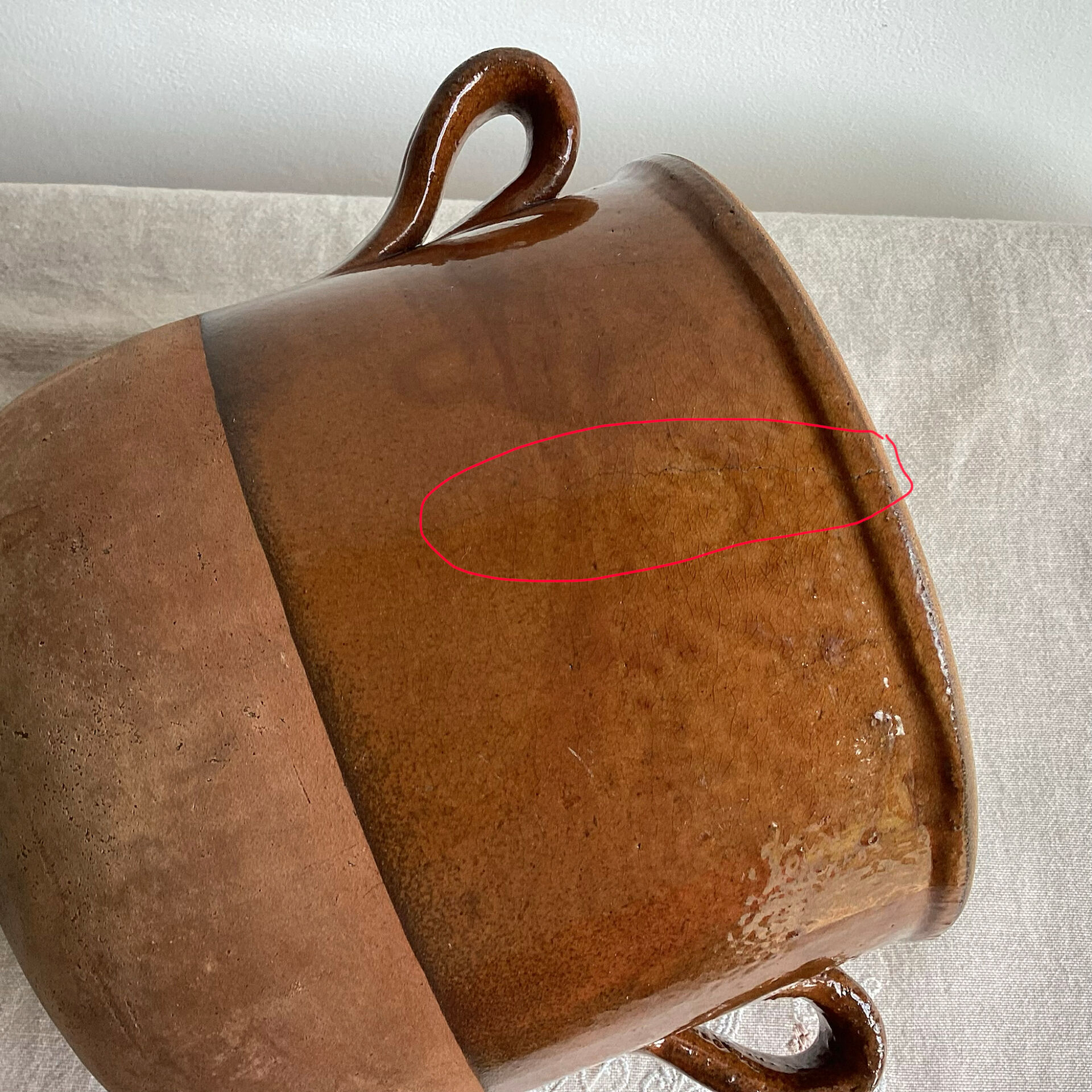 Old semi-glazed terracotta pot digoin