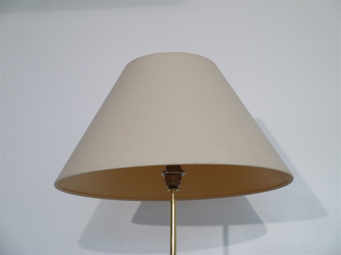 Lampadaire tripode en bois 1960