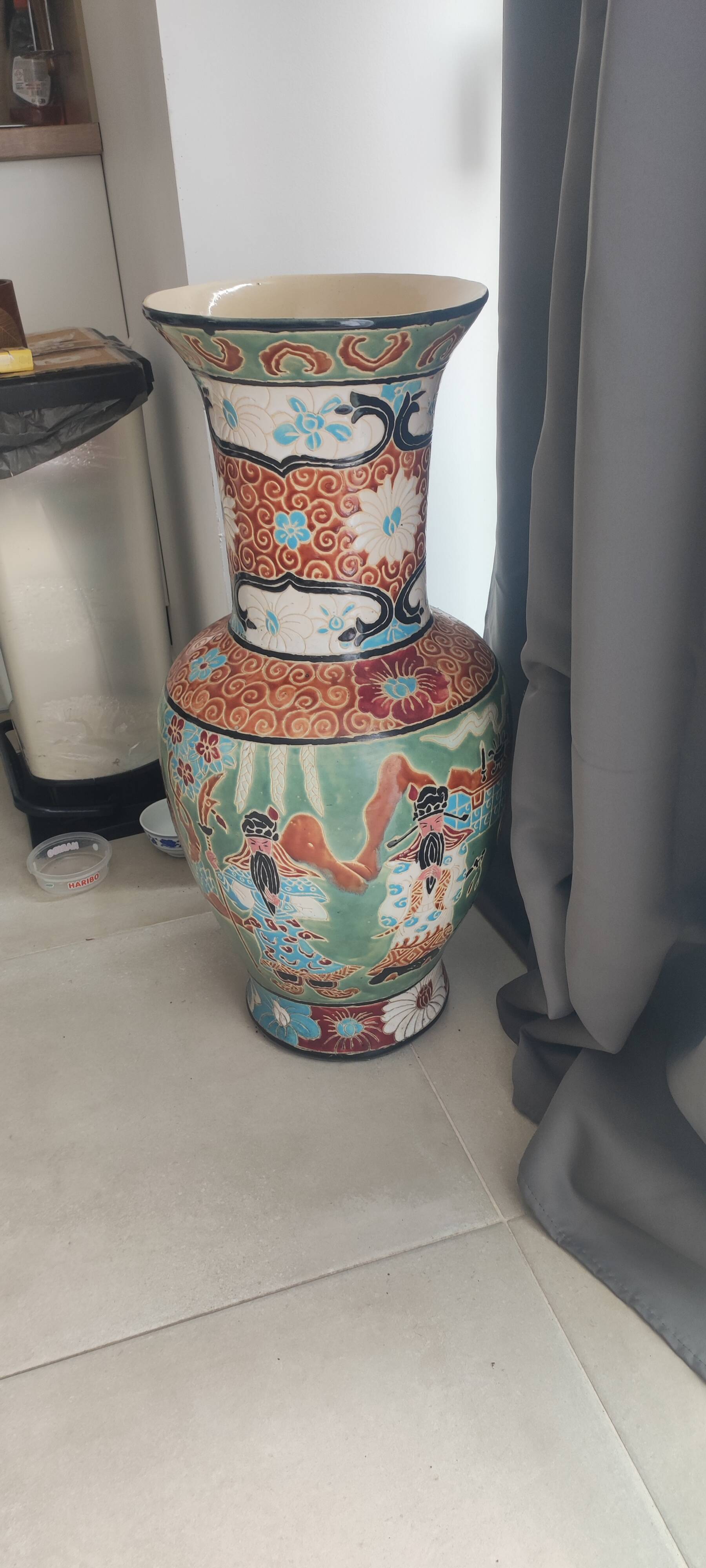 Exceptional Antique Chinese Vase Fencai Enamelled – Height 80 cm / Width 3